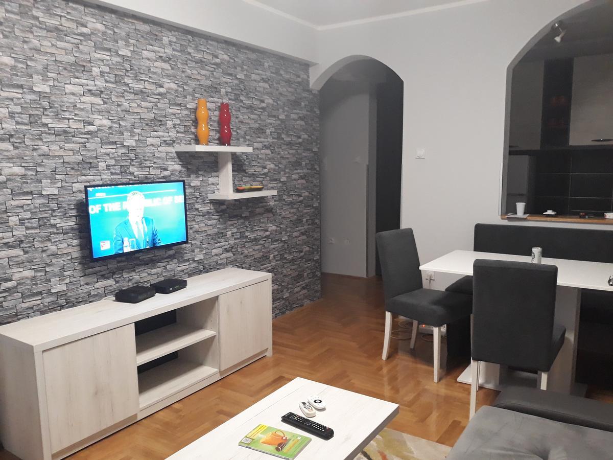 Apartment Azzuro 2 Νόβι Σαντ Εξωτερικό φωτογραφία