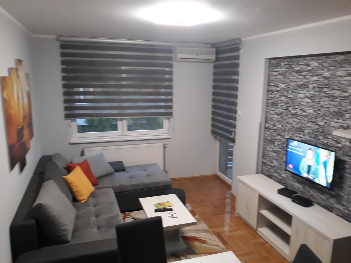 Apartment Azzuro 2 Νόβι Σαντ Εξωτερικό φωτογραφία